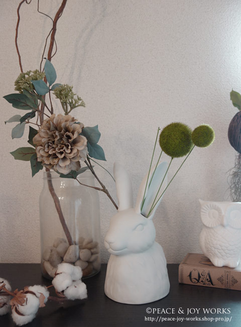 アンソロポロジー・うさぎの花瓶を自宅で飾る | セレクトショップ 