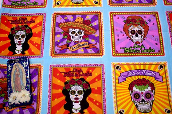 メキシコ メキシカンスカル ガイコツ カラベラ スカル 柄 生地 ファブリック キルト 布 ハギレ 手作り 素材 マテリアル ハンドメイド レジャーシート デコレーション パーティ飾り パーティグッズ