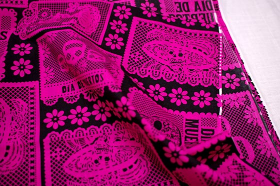 メキシコ メキシカンスカル ガイコツ カラベラ スカル 柄 生地 ファブリック キルト 布 ハギレ 手作り 素材 マテリアル ハンドメイド レジャーシート デコレーション パーティ飾り パーティグッズ