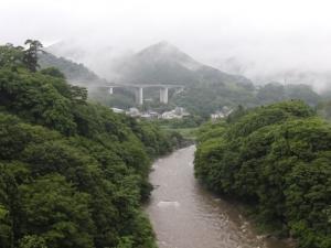 向こうの橋