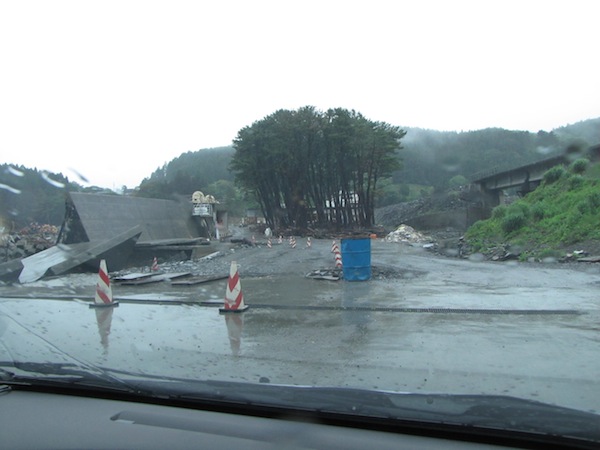 tomari062902