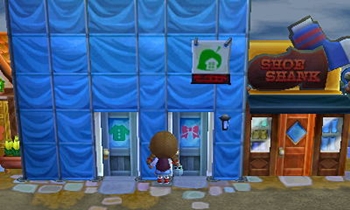 服の店改装中