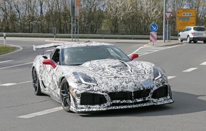 2018-chevrolet-corvette-z-30_1600x0w_2057.JPG