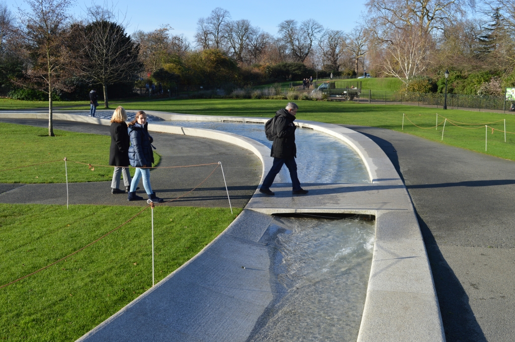 ダイアナ・メモリアル・ファウンテン | 建築とランドスケープ