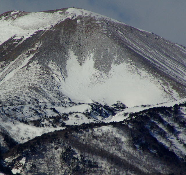 吾妻小富士の雪うさぎ