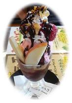 Berry Very チョコレートパフェ。