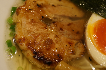 なると家_名取_宮城_らーめん_エビワンタン_06.jpg