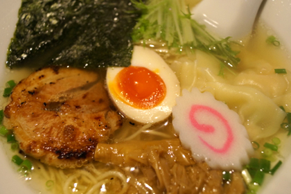なると家_名取_宮城_らーめん_エビワンタン_03.jpg