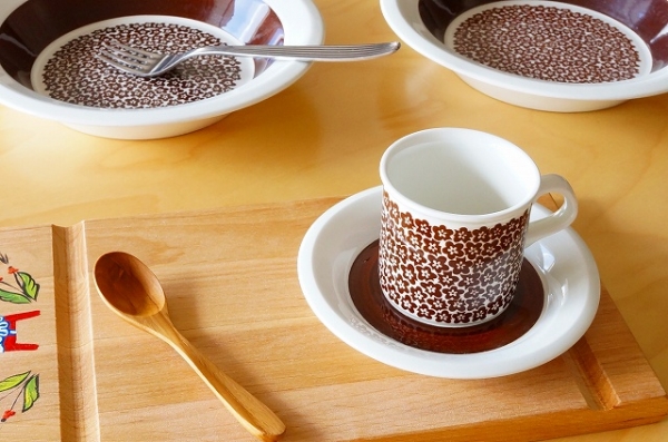 小花柄のデザインが可愛い北欧ヴィンテージ食器「ARABIA 小花柄のデザインが可愛い北欧ヴィンテージ食器「ARABIA