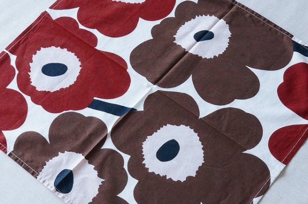 北欧雑貨/北欧生地/北欧/ヴィンテージ/ファブリック/生地/布/雑貨/marimekko/マリメッコ/UNIKKO/ウニッコ