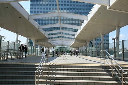 大崎駅・夢さん橋