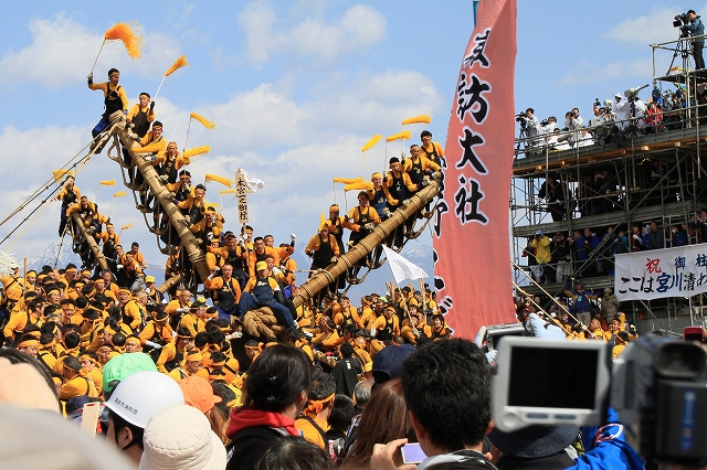 御柱祭・川越し-12