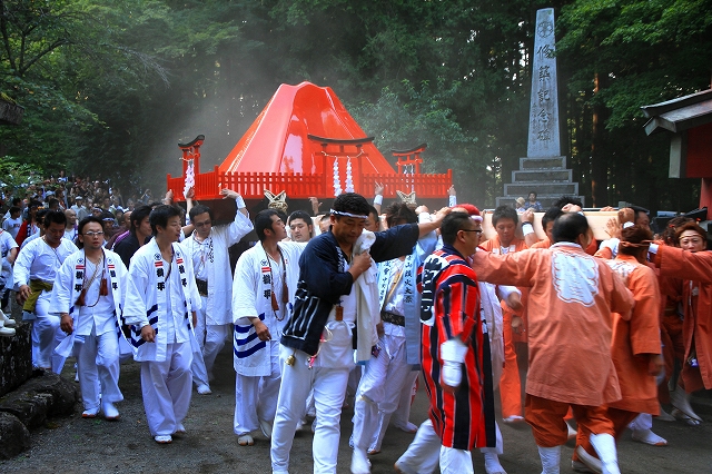 吉田の火祭り-2