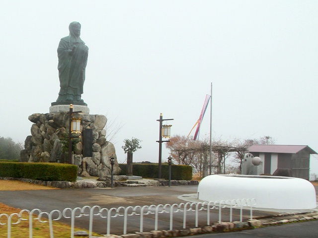 伝教大師尊像