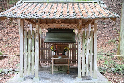 龍ヶ池弁財天-2