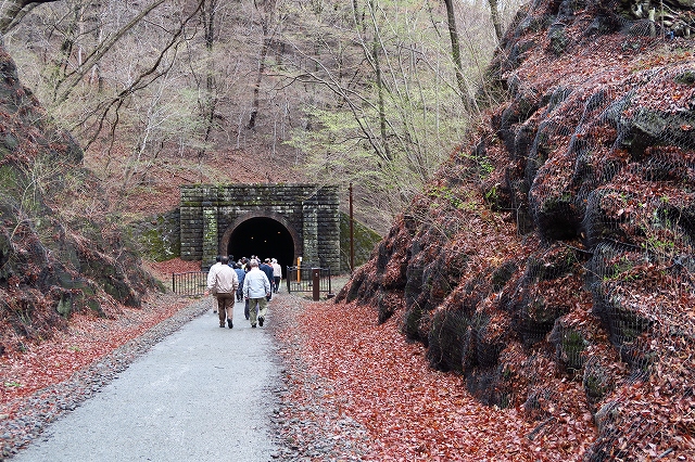 トンネル-2