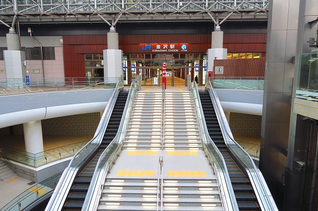 金沢駅-11