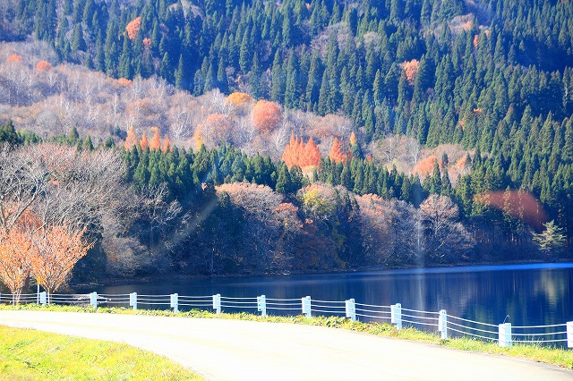 秋田の旅 その87 田沢湖（3） たつこ像 | 質素な写真展示室