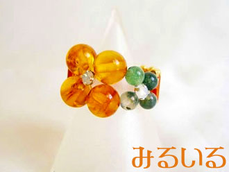 琥珀&苔瑪瑙の花竹ビーズの指輪|手作りアクセサリー工房みるいる