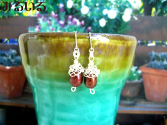 どんぐりピアス(イヤリング)|手作りアクセサリー工房みるいる