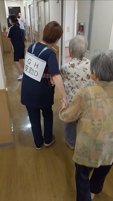 ?.jpg