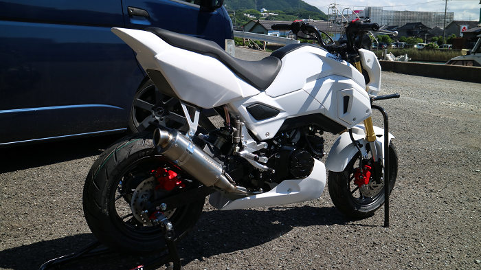 Hrc Grom グロム レースベースのタイヤ交換しました ミニバイクレースパーツ専門店switch のブログ