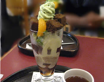 つじり ほうじ茶パフェ