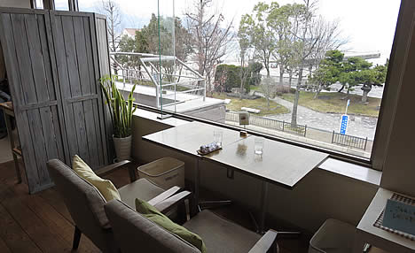 madoカフェ