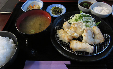 綾綺殿 (りょうきでん