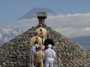 富士山　大和修験　峯入り修行　東海道表富士　西川卯一