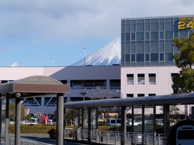 富士山専門店　東海道表富士　登山ガイド　下山ガイド　しずおか遊びたい券　村山古道　ルート3776　西川卯一　新富士駅　影富士