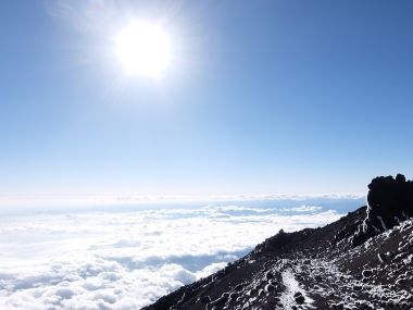 西川卯一　登山ガイド　富士山専門　東海道表富士　海から　ゼロ富士　ルート3776　ご来光　富士下山