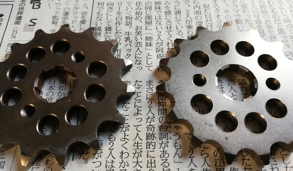 プラスチック製のヌンチャク。「功夫」【チェーン部分が錆びております】 ドライブチェーンが錆びたので交換。 | 素人原付整備頑張り日記