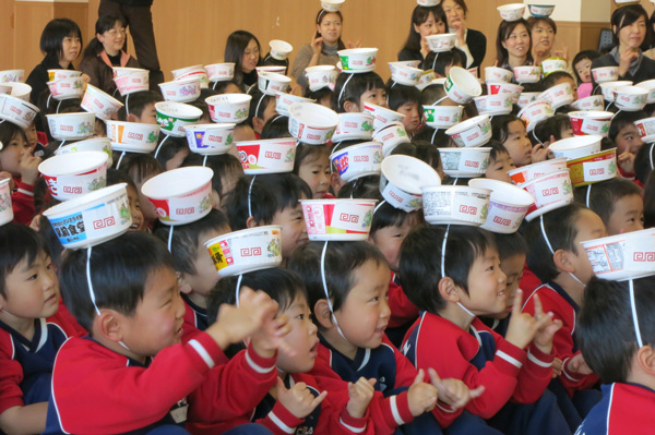 12/13 多賀城市・せいがん幼稚園 | あそびうたステージ報告【あきら