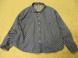 古着　画像　デニム風シャツ　ドット柄　ＵＮＩＱＬＯ　Ｌサイズ　レディース　美品