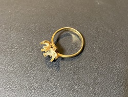 金製品 画像 K22 22金 石がとれてしまった指輪 リング