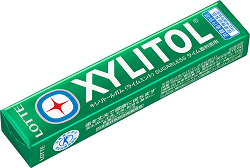 お菓子 画像 XYLITOLガム ライムミント 保健機能食品 14粒 LOTTE 40%off