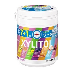 お菓子 画像 ボトルガム XYLITOL 7+1種アソート スウィーティ ピーチ マスカット グレープ オレンジ ライチ ベリー ソーダ LOTTE 45%off
