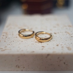 金製品 画像 K9 9金 リングピアス