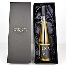 お酒 画像 天恩 古昔の美酒 2001 日本酒 長期熟成 375ml 未開封品 箱入り