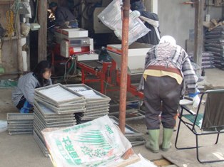 機械に振り回されています。