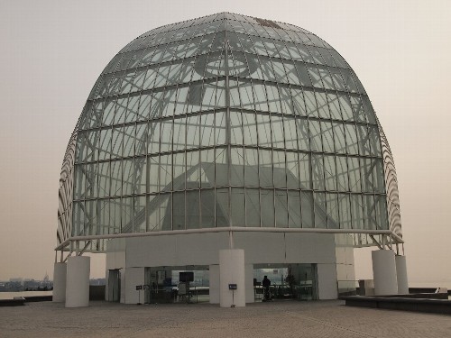 葛西臨海水族館の入口ドーム