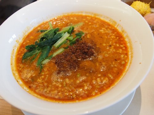 飲茶ランチの担々麺。これは美味しい。