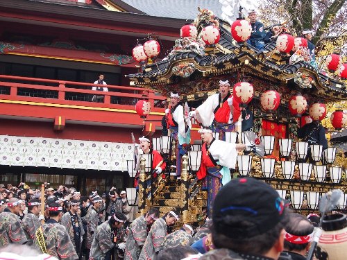 秩父神社境内にて