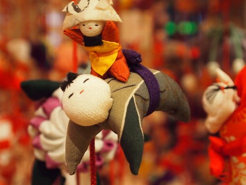 京王プラザホテル、桃の節句の吊るし飾り