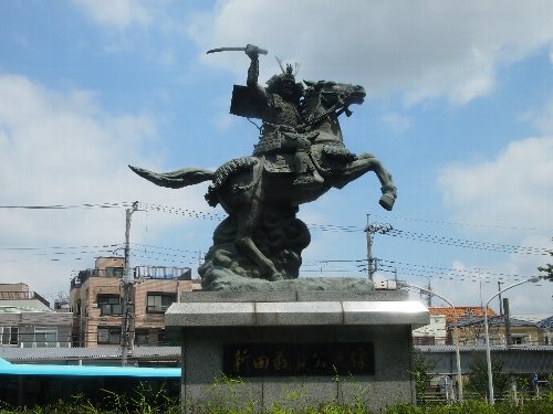 新田義貞公之像