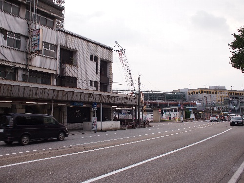 高岡駅前の寂れよう