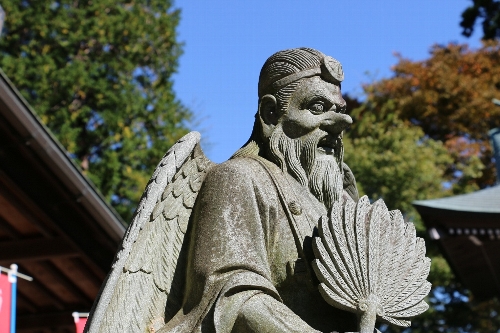 本堂の天狗
