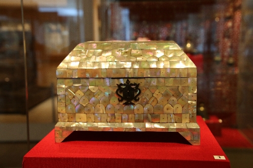 陶磁器のギャラリー