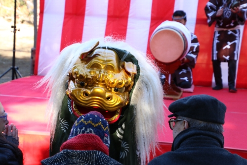 目黒流貫井囃子保存会のお囃子と獅子舞
